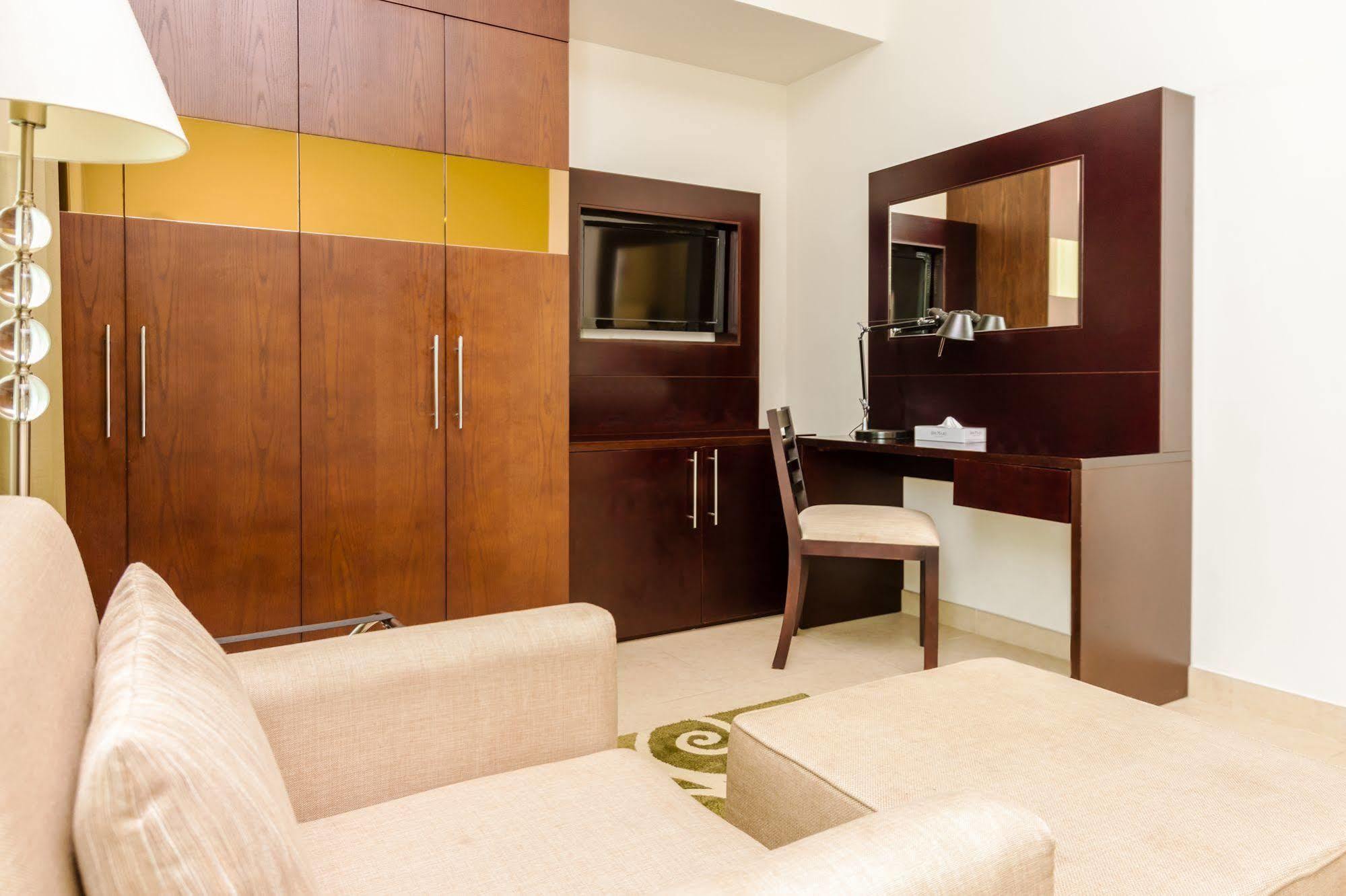 Tower Hotel Apartments Αμπού Ντάμπι Εξωτερικό φωτογραφία