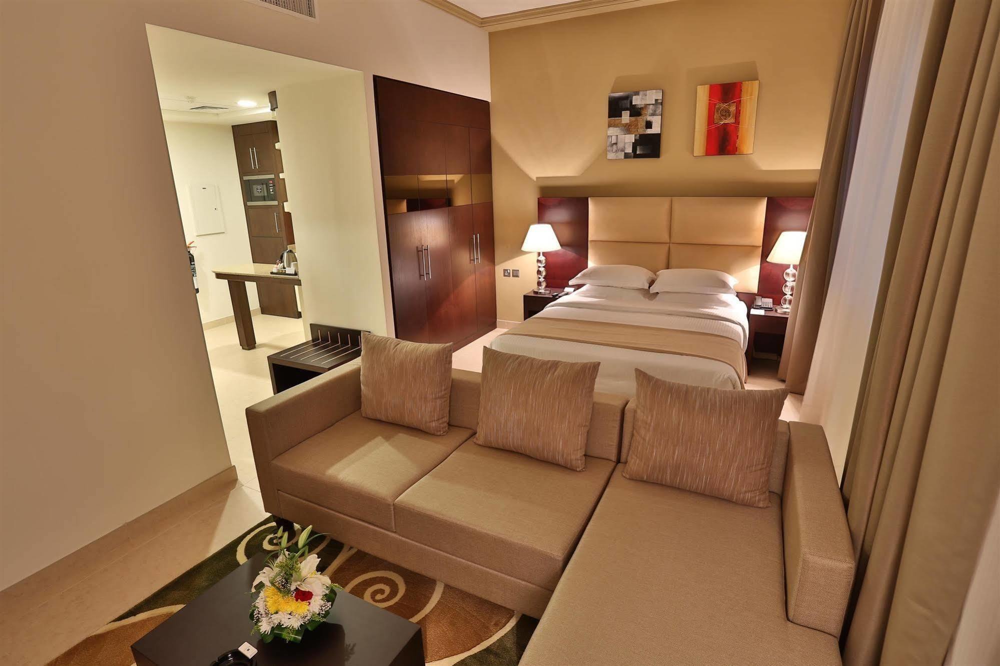 Tower Hotel Apartments Αμπού Ντάμπι Εξωτερικό φωτογραφία