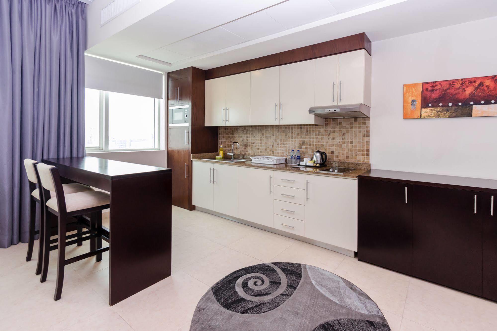 Tower Hotel Apartments Αμπού Ντάμπι Εξωτερικό φωτογραφία
